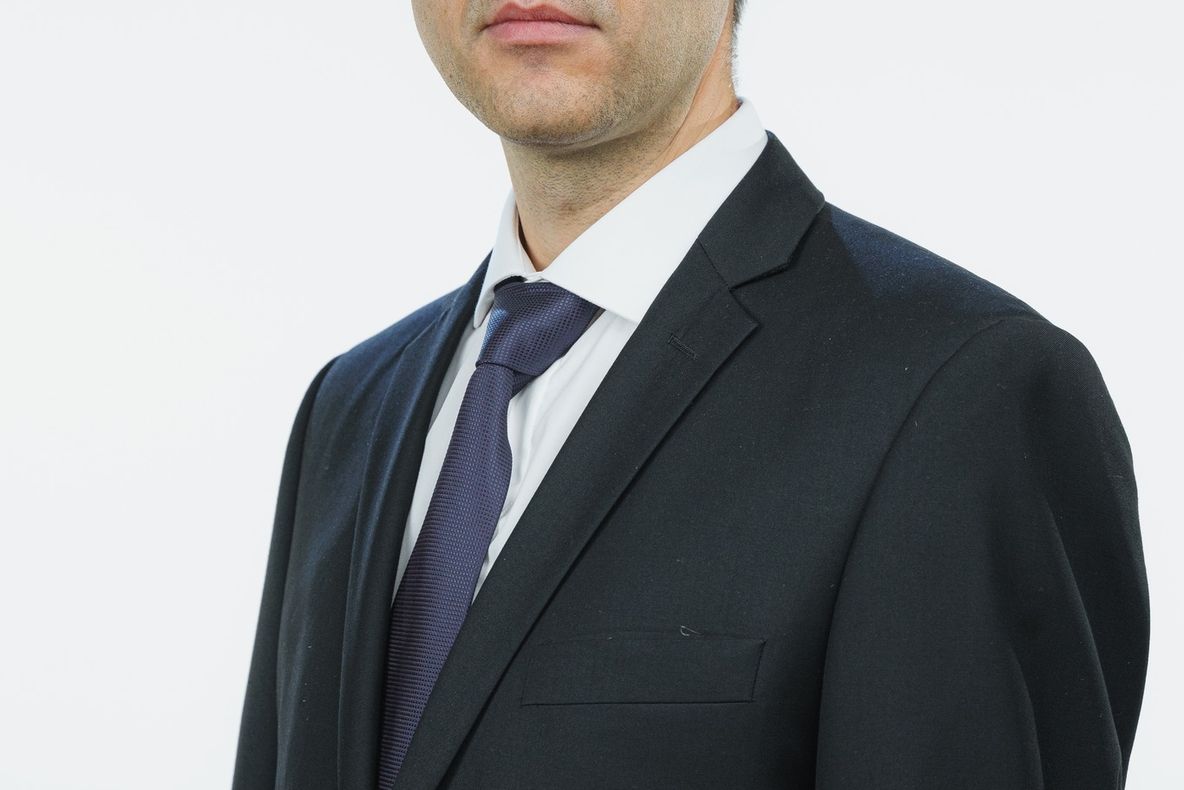 CEZAR PETRE, SENATORUL AUR OLT, ACUZĂ GUVERNELE DIN ULTIMUL DECENIU PENTRU COLAPSUL ECONOMIC ADUS ROMÂNIEI