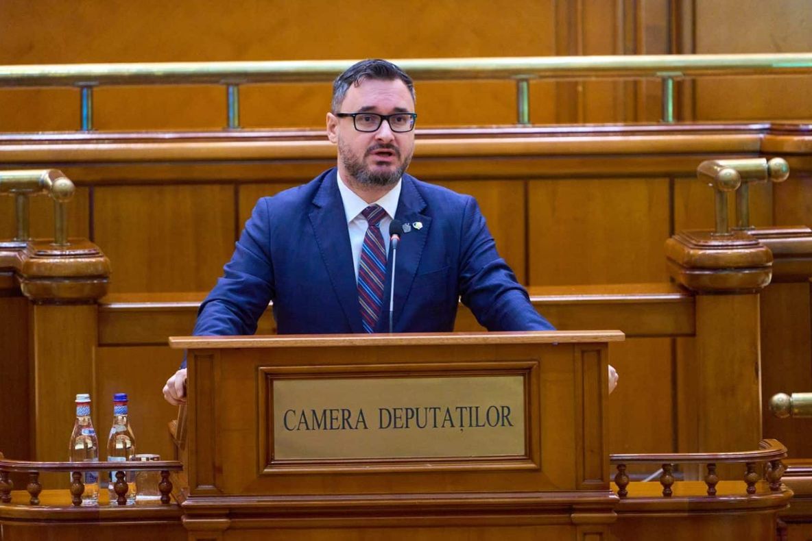 MASCARADA COTROCENIULUI, DEMASCATĂ! AUR REFUZĂ CIRCUL POLITIC ORCHESTRAT DE NICUȘOR DAN