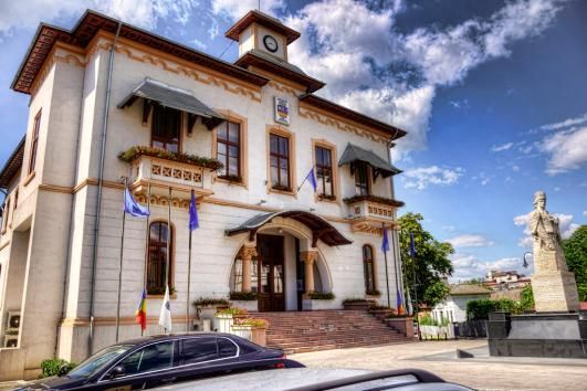320.000 DE LEI DIN BUGETUL SLATINEI, DIRECȚIONAȚI CĂTRE O ASOCIAȚIE FĂRĂ TRECUT: ÎNTRE BINELE PUBLIC ȘI SUSPICIUNEA DE FAVORITISM