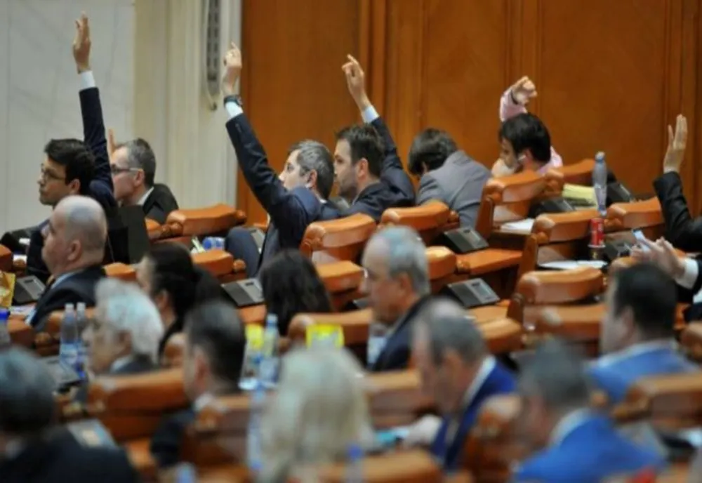 PSD vrea suspendarea ratelor, plafonarea preţurilor la utilităţi, şomaj tehnic şi amânarea plăţii CAS şi CASS