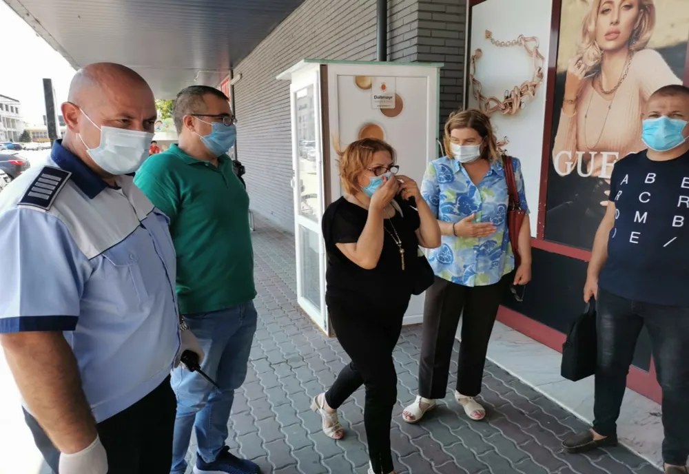 DECIZIE: Barurile şi cafenelele se închid în trei localităţi din Olt, cu rată mare de infectare