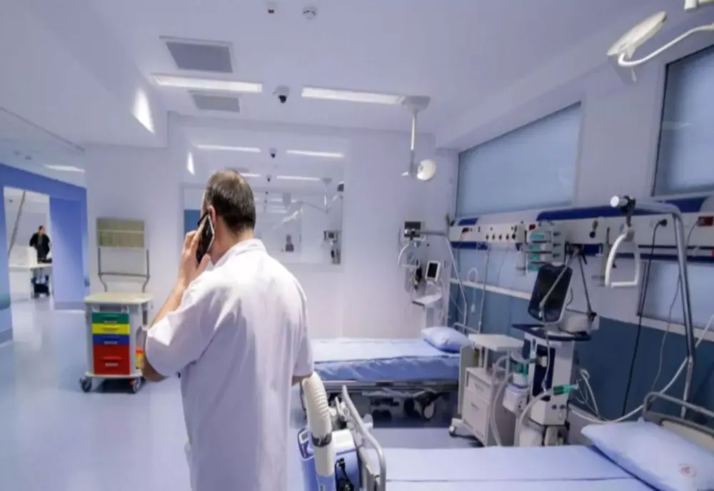 O învăţătoare din Craiova, infectată cu coronavirus, a murit la Spitalul Caracal 