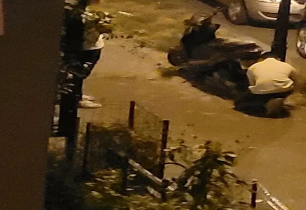 VIDEO. Furtul unui scuter de pe o stradă din Slatina, postat pe Facebook