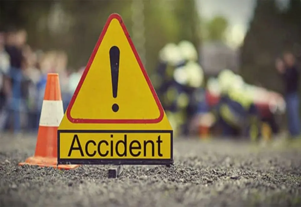 Olt: Un şofer băut a intrat cu maşina într-un autoturism parcat