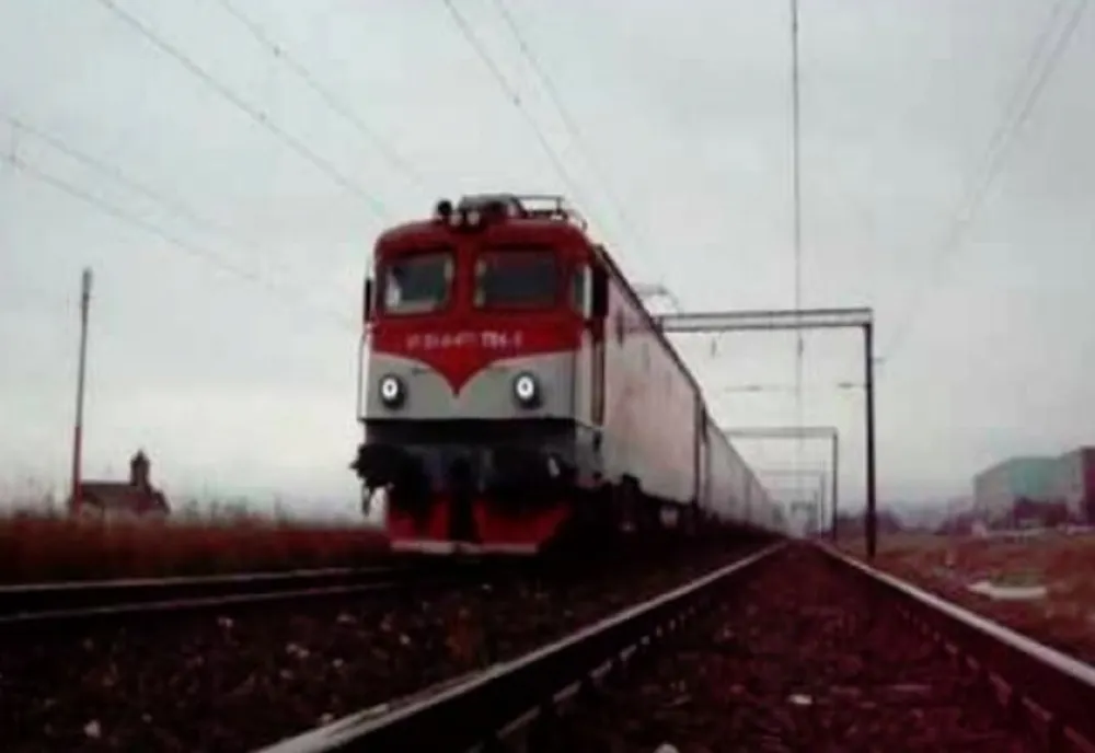 Veşti bune pentru oltenii care fac naveta între Corabia-Caracal: Trei trenuri pe zi, tur şi retur