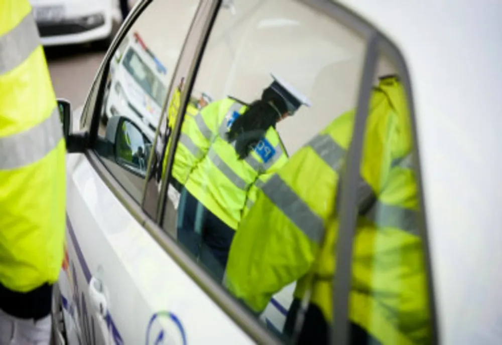 Post de poliţie din Olt, spart de hoţi