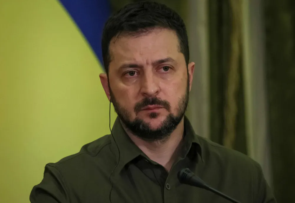 ZELENSKI ŞI-A PREZENTAT "PLANUL DE VICTORIE" ÎN PARLAMENT ŞI A EXCLUS CEDAREA DE TERITORII RUSIEI