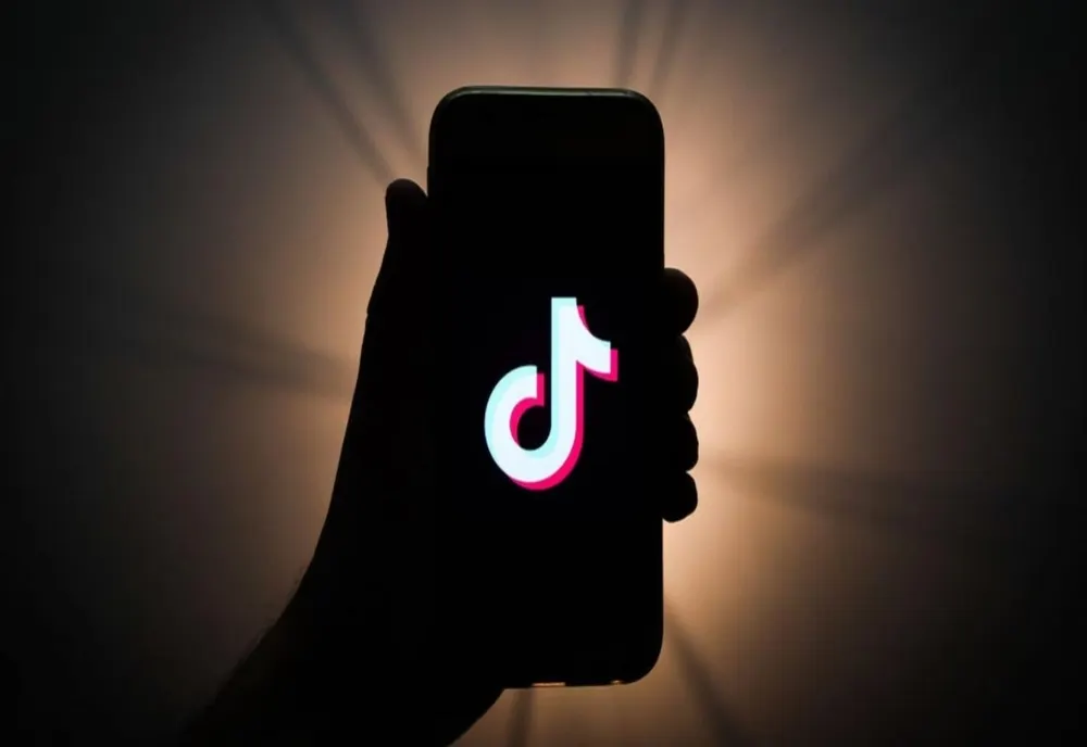 AVERTISMENT AL MEDICILOR CU PRIVIRE LA O PROVOCARE TOT MAI POPULARĂ PE TIKTOK