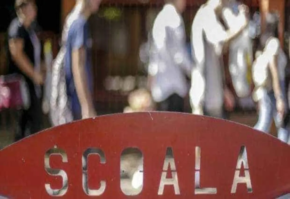 SONDAJ: PĂRINȚII DIN ROMÂNIA AȘTEAPTĂ CU NERĂBDARE ÎNCEPEREA ȘCOLII 