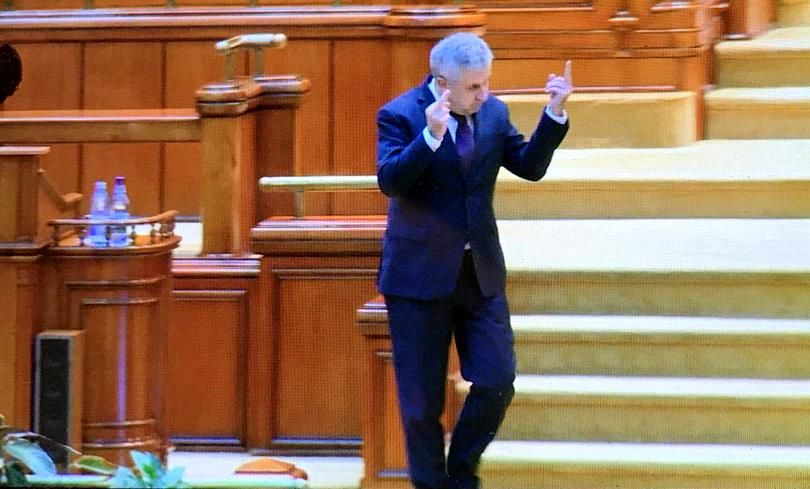 iordache-neblurat-gest-1-e1542194552675