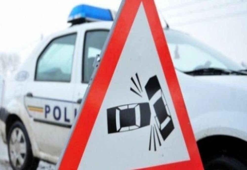 „Aventura“ unui tânăr din Caracal, băut la volan, s-a terminat într-un stâlp de electricitate