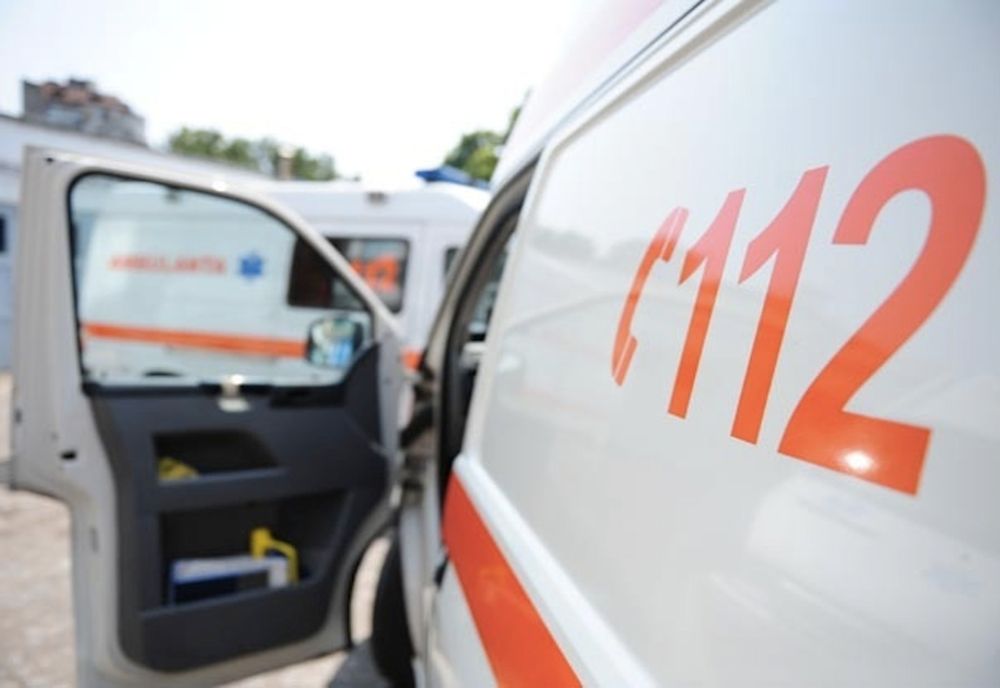 Accident în Olt. Un muncitor, în stare gravă după ce a fost acroşat de un tren
