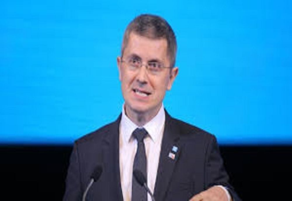 România, la mâna "Miticilor". Cel mai abject gest pe care-l poate face un politician
