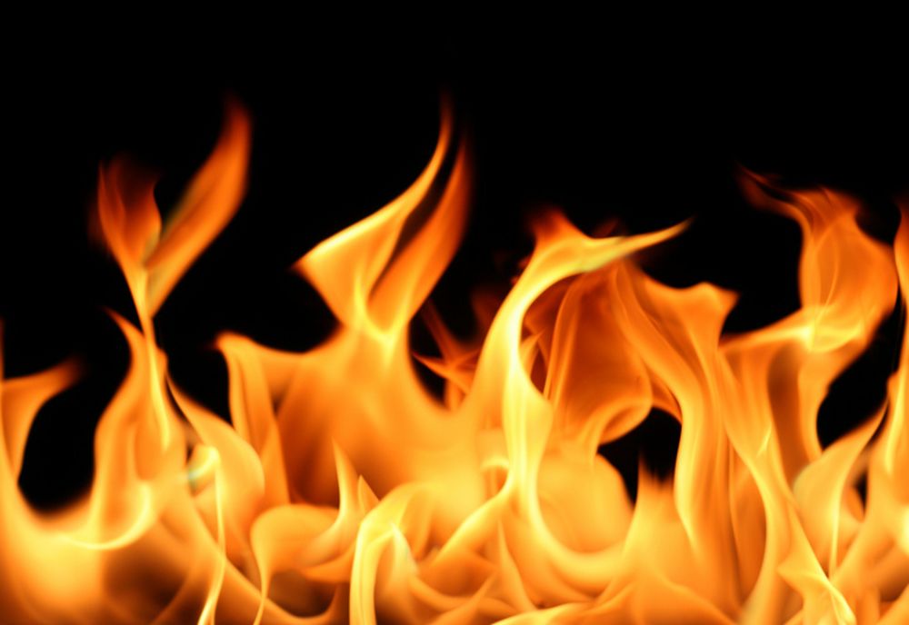 Incendiu în cimitirul Plăviceni, din comuna Scărișoara