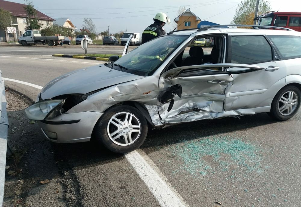 FOTO&VIDEO. Accident rutier, în Balş. Mai multe persoane rănite