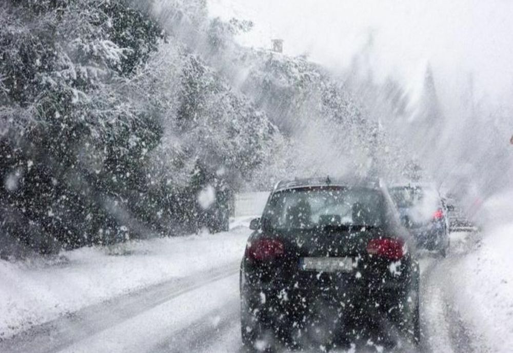 Informare meteorologică emisă de ANM: ninsoare, vânt și polei, până marți, 12 ianuarie