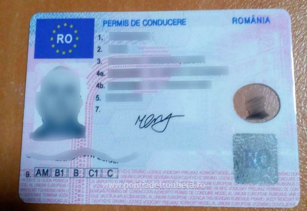 La volan cu permis fals. REACŢIA poliţiştilor