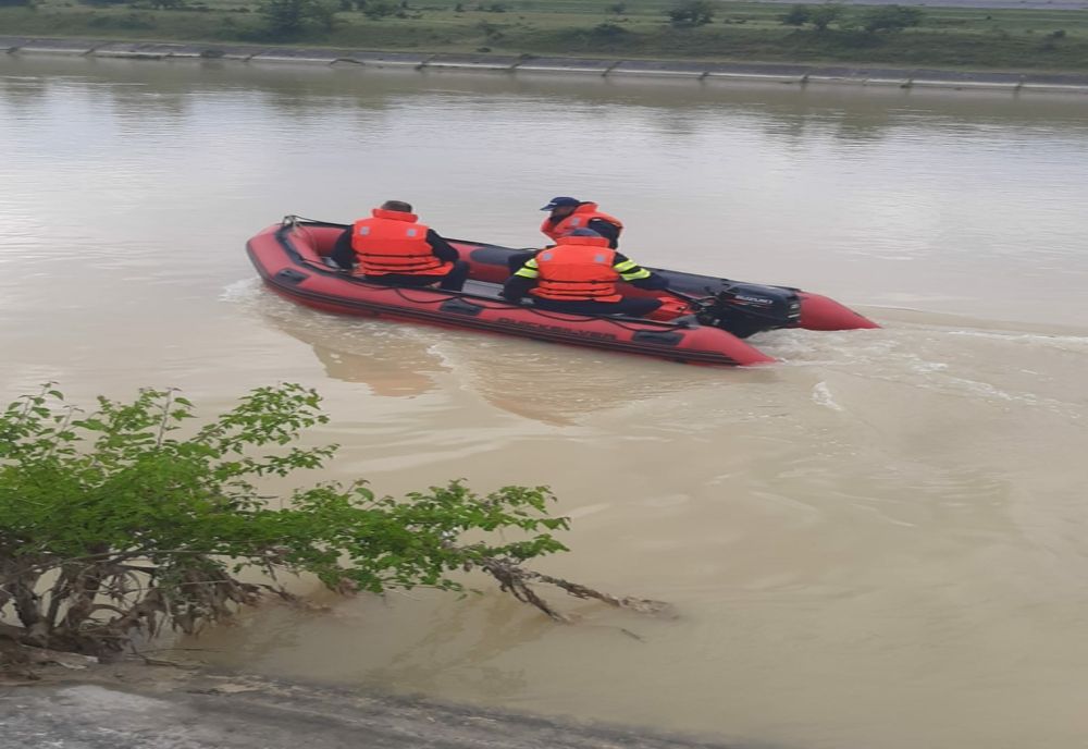 Bărbat găsit mort într-un pârâu din judeţul Olt