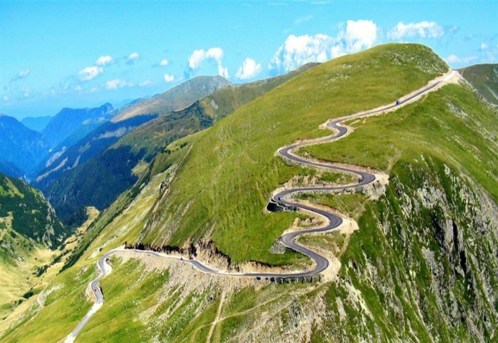 Centru de vaccinare pe Transalpina, de astăzi. Andrei Baciu, secretar de stat în Ministerul Sănătății: oricine este în drum poate să se vaccineze