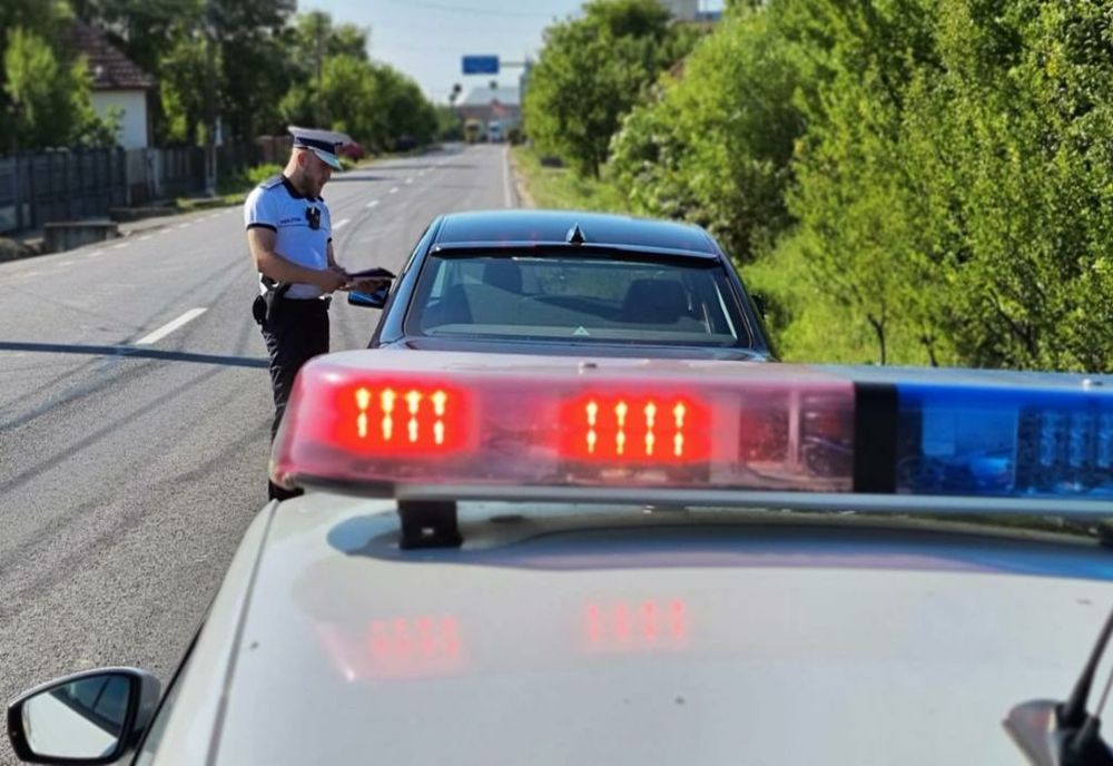 Olt: Zeci de permise de conducere, reţinute şi sute de amenzi aplicate