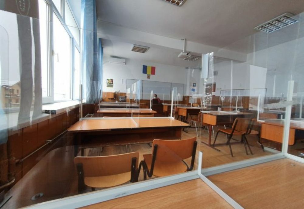 Olt: Peste 100 de şcoli nu au autorizaţie sanitară de funcţionare, cu două săptămâni înainte de începerea cursurilor