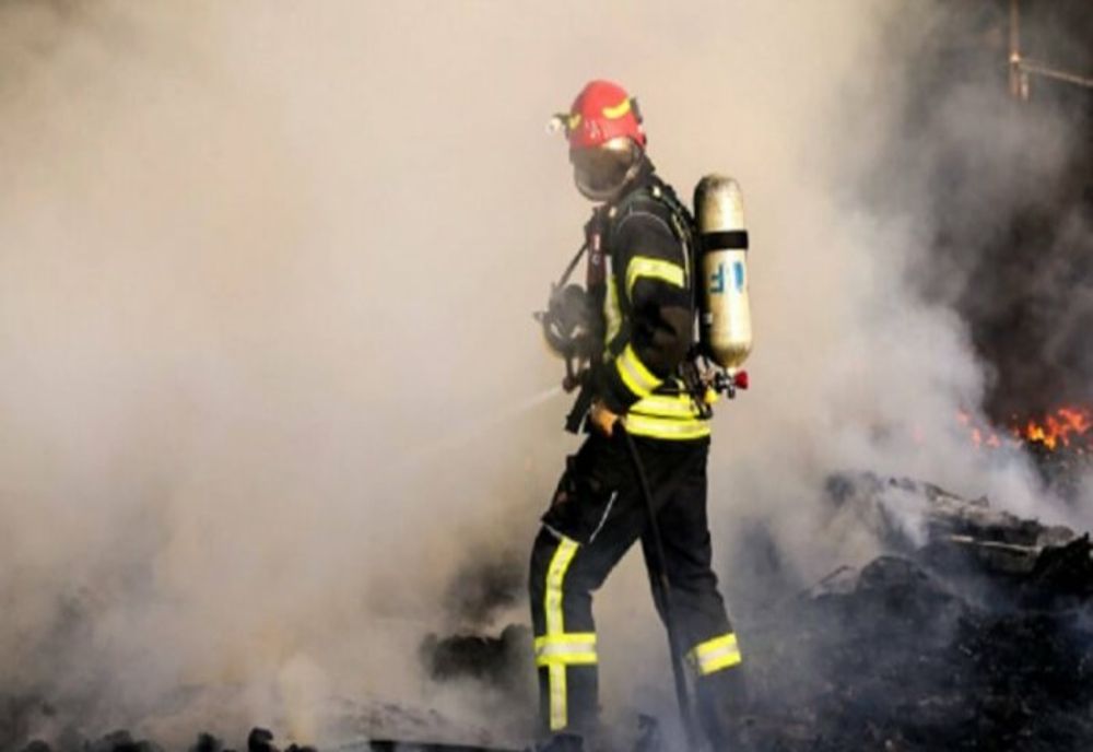 Locuinţă dintr-o comună din Olt, distrusă de un incendiu (VIDEO)