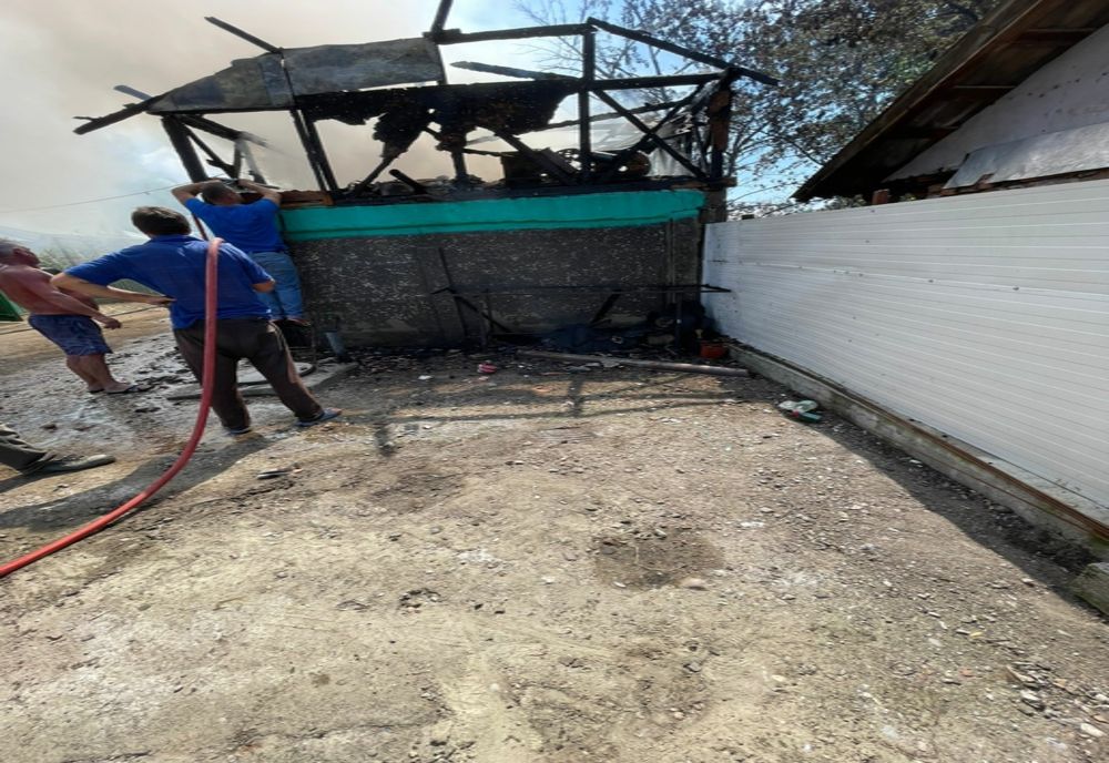 Olt: Incendiu la Movileni