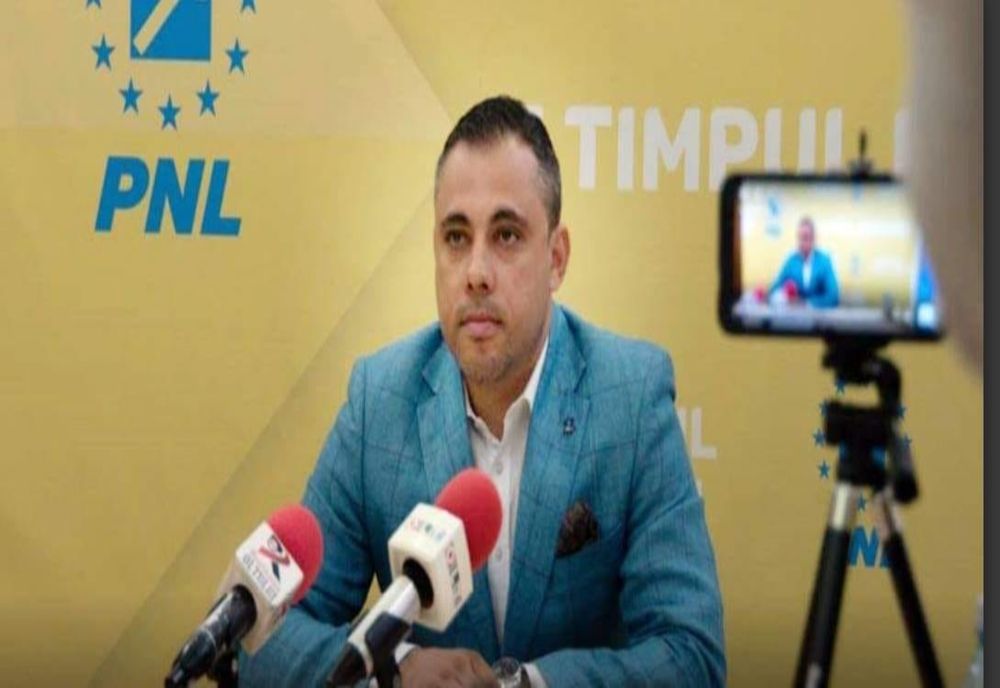 Şeful PNL Olt cere UDMR "să facă un pas în spate", după Ziua Naţională