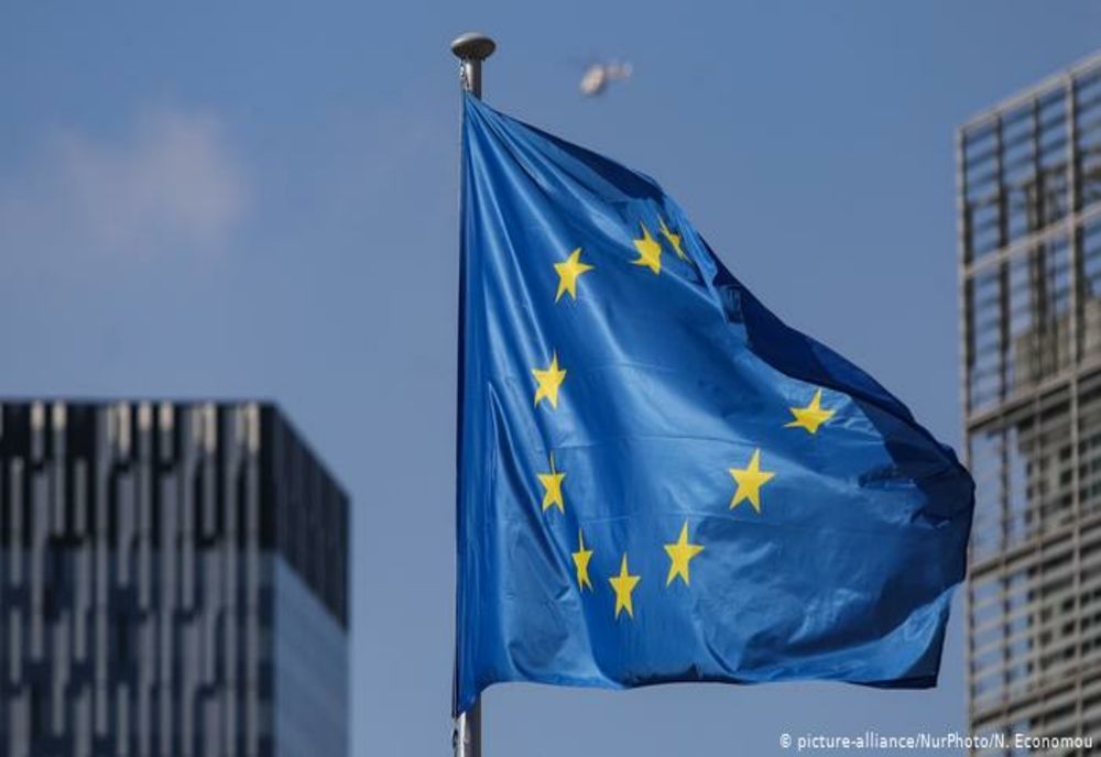73% dintre români cred că țara noastră trebuie să rămână în Uniunea Europeană