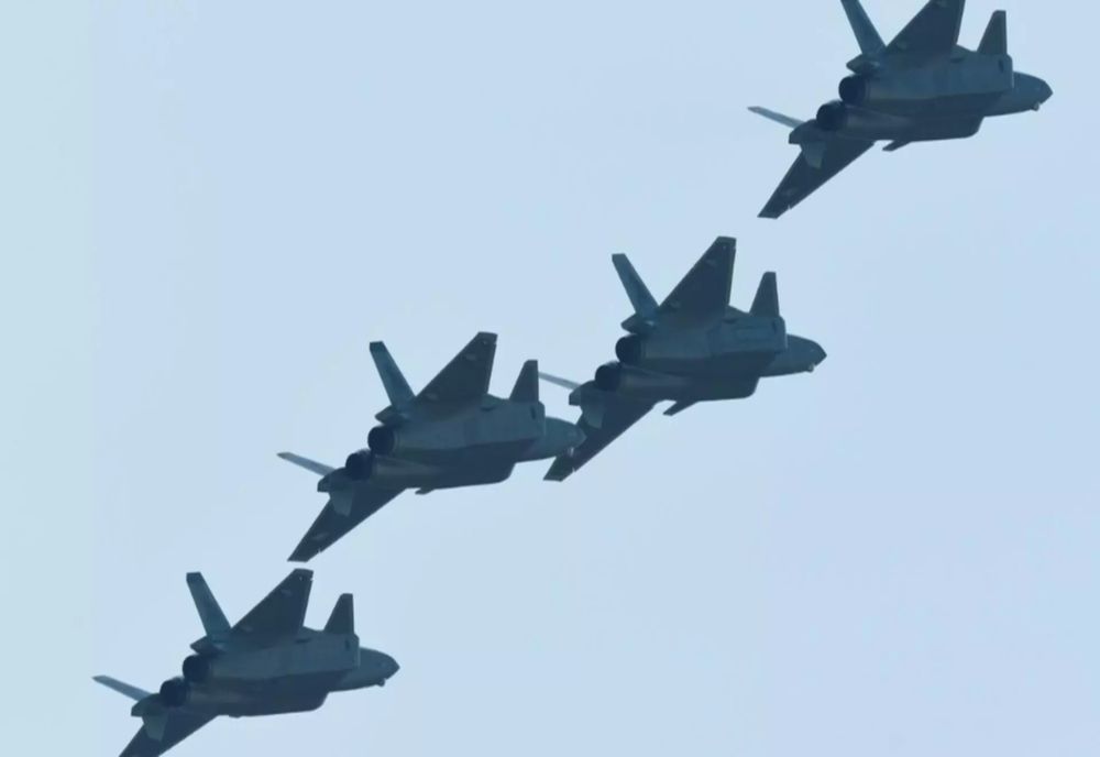 Alertă în Polonia: apărarea antiaeriană a fost activată după apropierea unor avioane rusești
