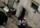 Vase spălate în spatele blocului, în butoi, la o patiserie din Slatina. Inspectorii sanitari, în control- VIDEO