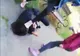 Trei adolescente din Slatina o bat și o umilesc pe o colegă. VIDEO când fata este călcată pe cap