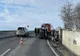 Maşină răsturnată, la Valea Mare. Se circulă pe o singură bandă
