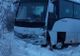 Microbuz cu 10 persoane, accident pe un drum judeţean din Slatina. Doi răniţi - FOTO