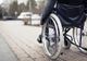 Persoanele cu handicap și însoțitorii, la mâna Guvernului. Există riscul să rămână neplătiți