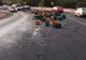 „DEZASTRU“ pe un drum din Olt. Navete şi sticle de bere au căzut dintr-un TIR