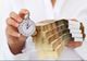 ROMÂNII AR PUTEA SCĂPA DE CREDITELE NEDORITE ÎN 14 ZILE. PROIECTUL CARE PROMITE O NOUĂ PROTECȚIE PENTRU DEBITORI