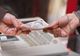 Salariul minim european, praf în ochi! Majorarea nu acoperă explozia prețurilor
